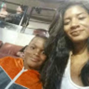 Meet your Posher, Desiree